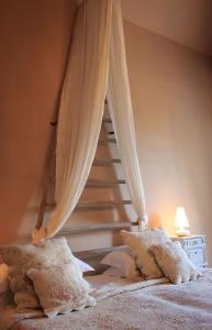 Hotels Les Carmes and spa : photos des chambres