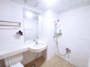 Geogwipo Jeju Castle