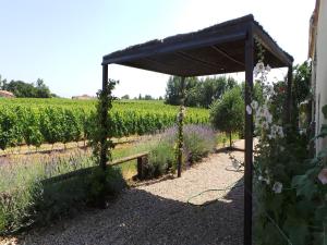 Maisons de vacances Holiday Home in Monprimblanc with Pool & Vineyards : photos des chambres