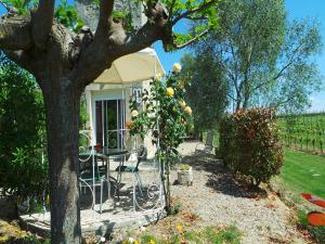 Maisons de vacances Holiday Home in Monprimblanc with Pool & Vineyards : photos des chambres
