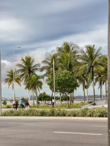 Apê com vista para o mar e clima animado