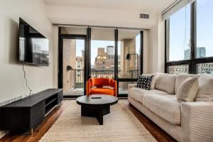 Boulevard Stays Walk Everywhere 5 mins to Magnificent Mile River North 02