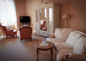 Hotels Les Carmes and spa : photos des chambres