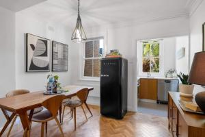 St James, Art Deco Dream - 2 Bedrooms w Aircon