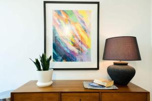 St James, Art Deco Dream - 2 Bedrooms w Aircon