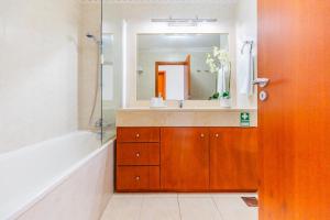 Ivory Breeze by Elysian