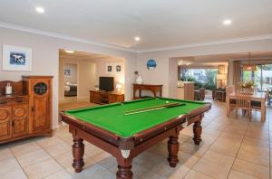 Ocean Retreat-200m to Beach