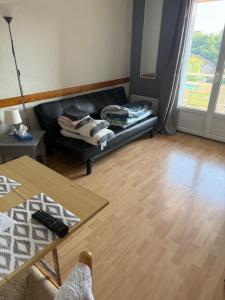 Appartements Studio meuble balcon calme a 15 mn de la place du vigan parking gratuit : photos des chambres