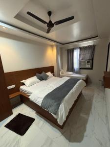 Hotel Shri Ram Gopal Seva Dham