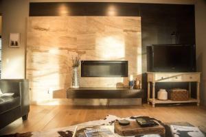 Gleneagles Golf Course Retreat with Hot Tub