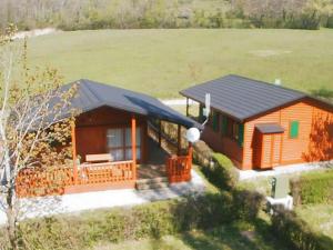 Chalet 35m² avec Terrasse à Lons-le-Saunier - API-1-52-250