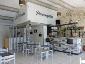 Campings Mobil home 4 pers, terrasse au camping Venterol - API-1-52-709 : photos des chambres