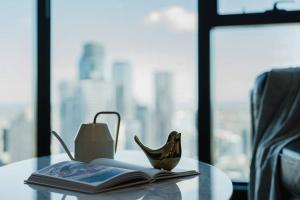 Melbourne Modern CBD Stay Walk to Shops & Trams