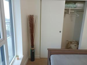 New condo Great amenities Near Skytrain