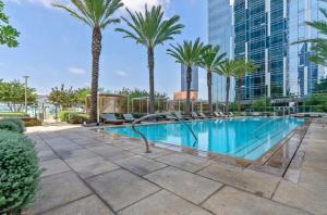 Modern Brand New 1BD 1BTH DTLA