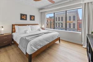 Modern Flat off Meridian - Walk Anywhere Downtown