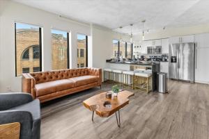 Modern Flat off Meridian - Walk Anywhere Downtown
