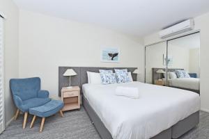 Pacific Blue Unit 175 Dual Swim Up B