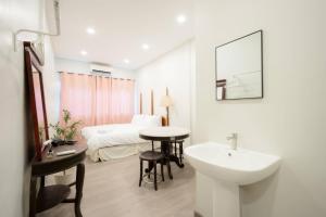 XX Hidden Dragon Yaowarat Road