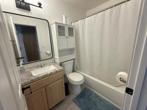 Renovated Vegas Home with Private Rooms