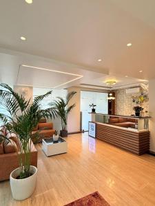 Hotel Emersion Residency