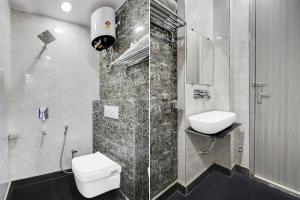 Super Collection O Rohini Sector 21 Formerly Shelter Inn