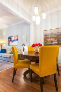 Explore City Center from an Elegant Urban Retreat