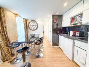 113 - Urban Vuitton Lemoine