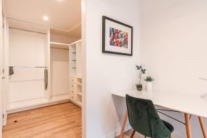 Insurgentes Area APT Balcony, Outdoor Lounge