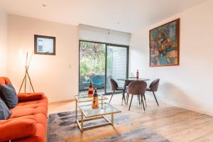 Insurgentes Area APT Balcony, Outdoor Lounge