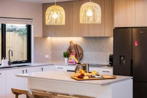 Darcys Idyllic Getaway 2 Mins to Beach & Shops