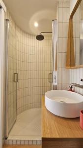 Appartements Splendide Studio parking clim terrasse : photos des chambres