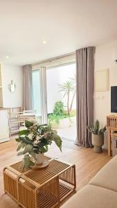 Appartements Splendide Studio parking clim terrasse : photos des chambres