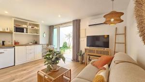 Appartements Splendide Studio parking clim terrasse : photos des chambres