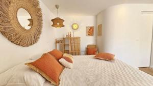 Appartements Splendide Studio parking clim terrasse : photos des chambres