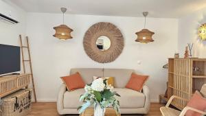 Appartements Splendide Studio parking clim terrasse : photos des chambres