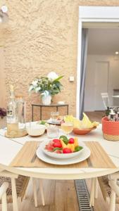 Appartements Splendide Studio parking clim terrasse : photos des chambres