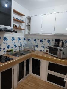 Huge room with kitchen