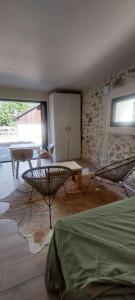 Appartements Studio 2 personnes 100metres de la plage : photos des chambres