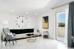 New Beachfront villa Six Stars in Chania,close to the beach & amenities