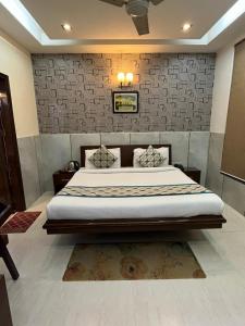 Pooja Residency Sector 45