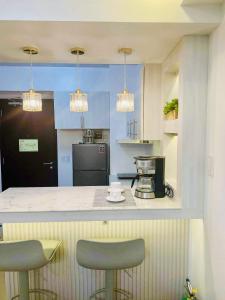 Hale Aloha Condo Atria