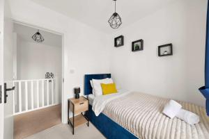 Spacious 3 Bed House in Reading by Amber Stays, Perfect for Business & Contractors, FREE Parking!