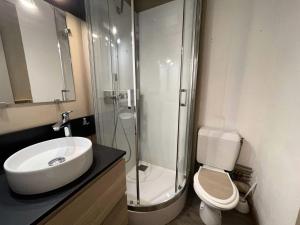 Appartements Residence Camarine - La Camarine 45 - Joli studio, ski aux pieds MAE-9363 : photos des chambres