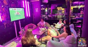 DISCO ZOO Bar & Hostel