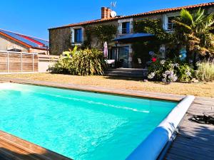 Les Agapanthes d Elisabeth - Piscine