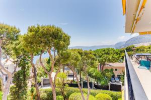 LE BOIS JOLI AP4477 By Riviera Holiday Homes