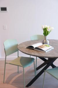 15D Abnb-Style Stylish City Stay with Balcony, Pool and Skyline Views