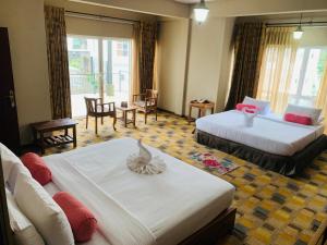 Seethawing by Cinnamon