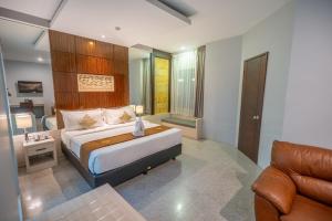 Famous Hotel Kuta Formerly Permata Kuta Hotel